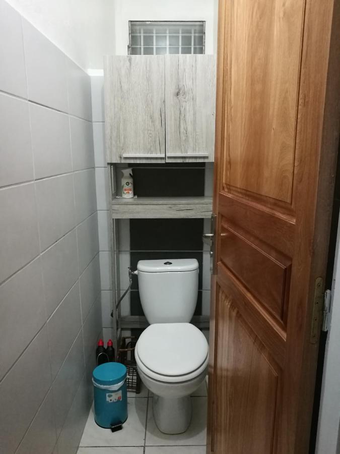 Meuble Chez Gilbert Lägenhet Le Tampon Exteriör bild