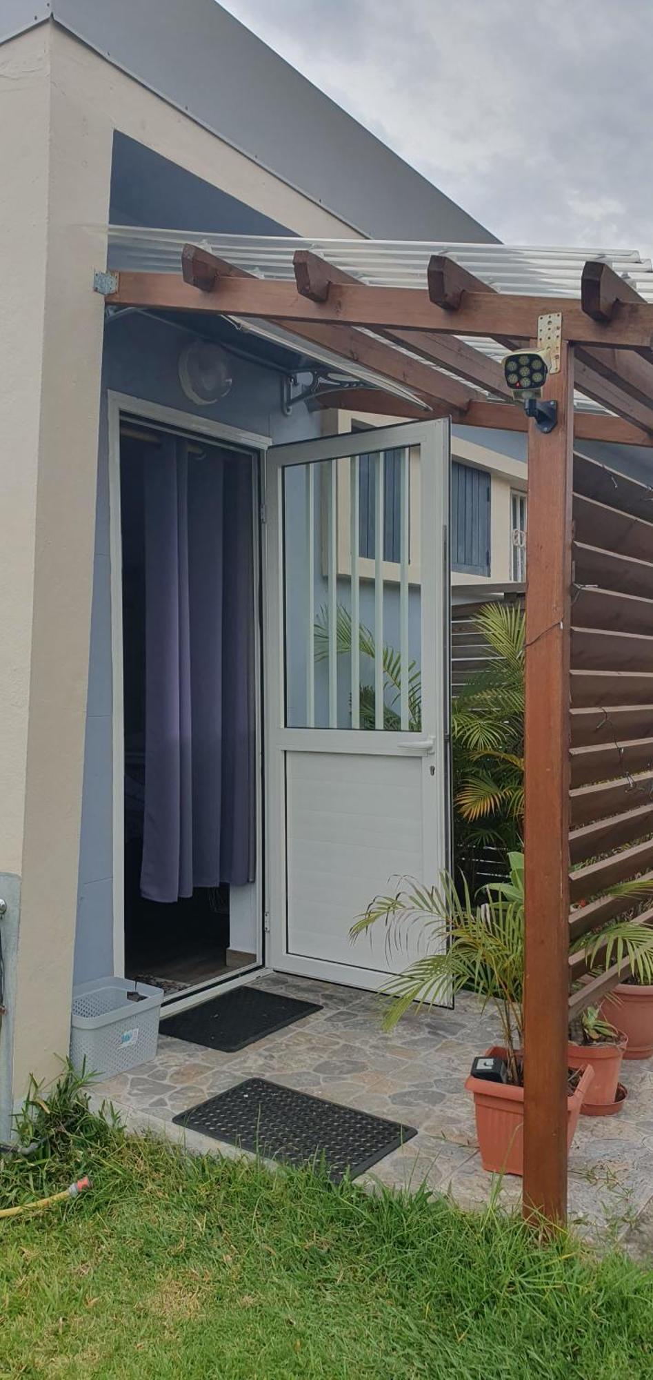 Meuble Chez Gilbert Lägenhet Le Tampon Exteriör bild